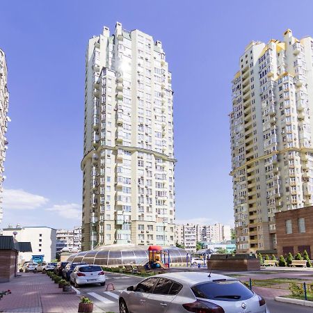 Navit Apartments With Breakfast, Near The Railway Station, The City Center, The Park Kiev Ngoại thất bức ảnh