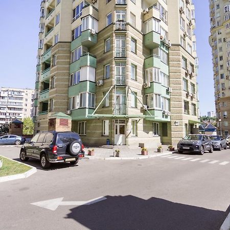 Navit Apartments With Breakfast, Near The Railway Station, The City Center, The Park Kiev Ngoại thất bức ảnh