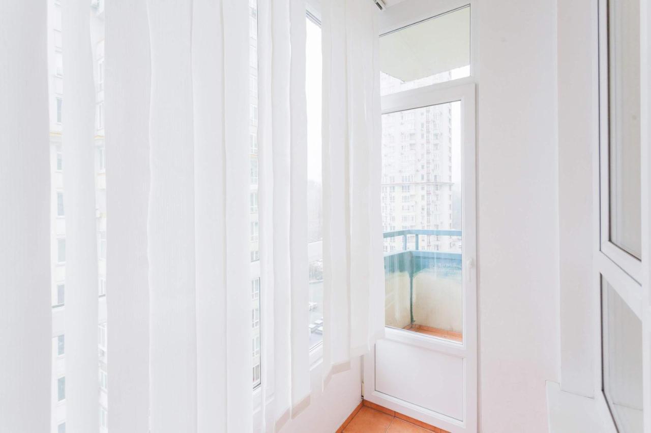 Navit Apartments With Breakfast, Near The Railway Station, The City Center, The Park Kiev Ngoại thất bức ảnh