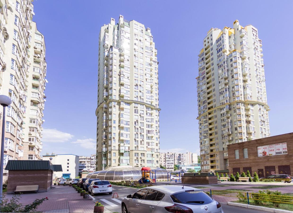 Navit Apartments With Breakfast, Near The Railway Station, The City Center, The Park Kiev Ngoại thất bức ảnh