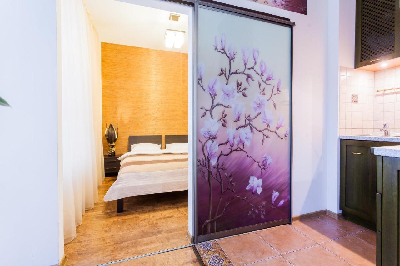 Navit Apartments With Breakfast, Near The Railway Station, The City Center, The Park Kiev Ngoại thất bức ảnh