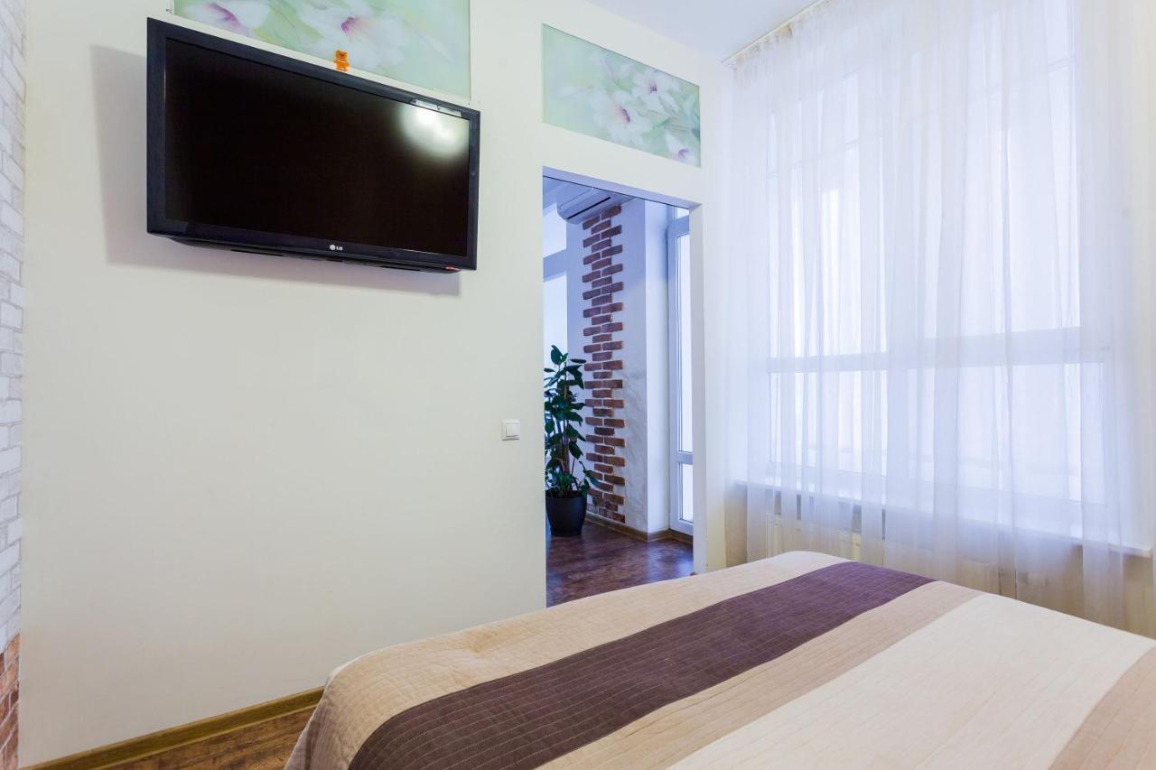 Navit Apartments With Breakfast, Near The Railway Station, The City Center, The Park Kiev Ngoại thất bức ảnh