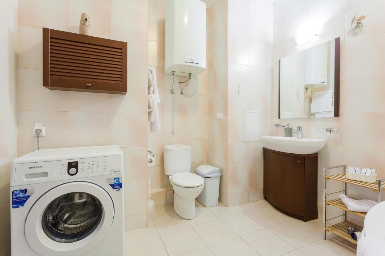 Navit Apartments With Breakfast, Near The Railway Station, The City Center, The Park Kiev Ngoại thất bức ảnh